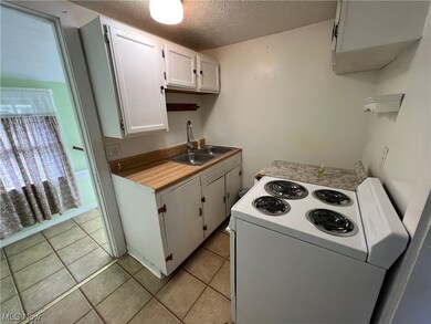 5516 E Lake Rd, Sheffield Lake, OH 44054 - photo 7