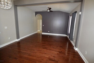 10825 Campus Heights Ln, Jacksonville, FL 32218 - photo 4