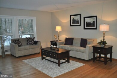 3303 Parkside Terrace, Fairfax, VA 22031 - photo 2