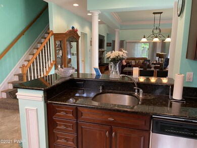 1103 Macintosh Way unit 501, Matamoras, PA 18336 - photo 5