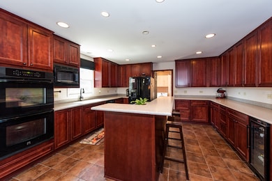 Large Kitchen - Electric range top easy tp convert