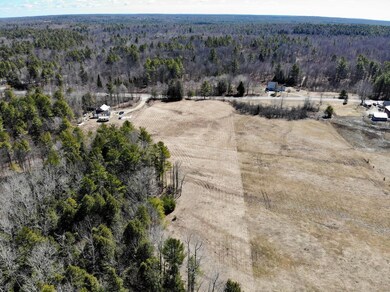 840 Hallowell Rd Pownal ME-large-006-004