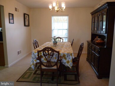 1385 Mallard Dr E, Chambersburg, PA 17202 - photo 7