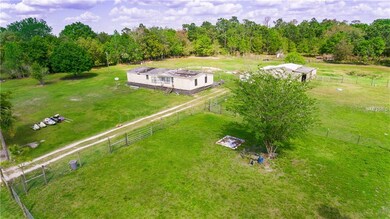 7626 Hackamore Rd, Zephyrhills, FL 33541 - photo 3