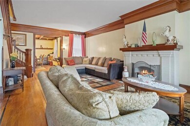 Spacious living room