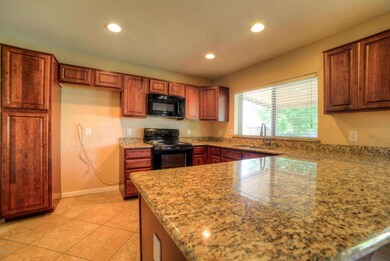 Kitchen Granite New Cabinets