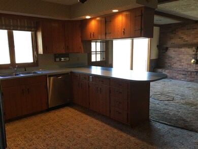 8817 W Foothill Rd, North Platte, NE 69101 - photo 2