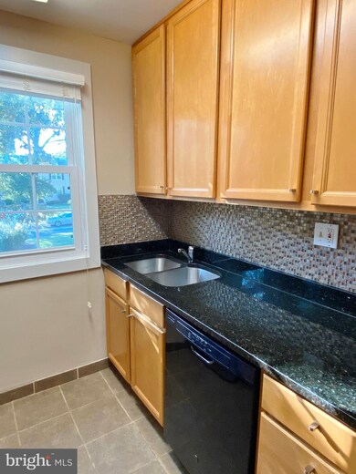 4324 2nd Rd N unit 4, Arlington, VA 22203 - photo 4