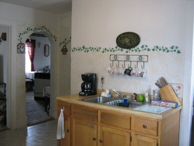 1105 E 2nd Ave, Mitchell, SD 57301 - photo 3