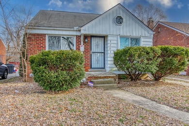 2-web-or-mls-12014 Duchess St (2 of 33)