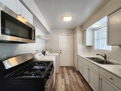 8312 Lavender St unit B, Houston, TX 77016 - photo 4