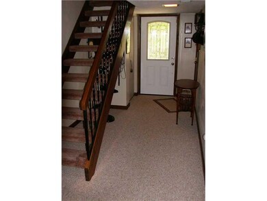 Entry/Foyer.