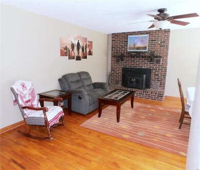 300 N Ellen St, Dixon, MO 65459 - photo 4