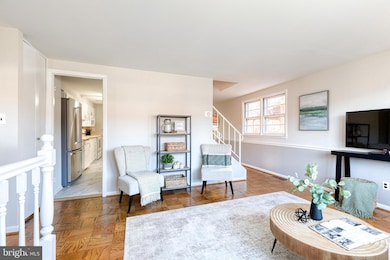 957 Circle Dr, Halethorpe, MD 21227 - photo 4