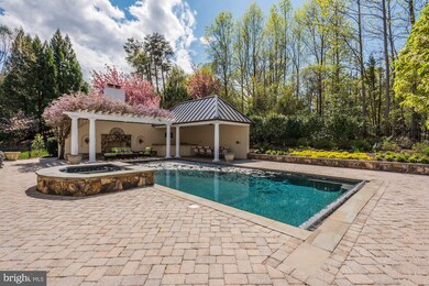 8893 Windy Ridge Way, McLean, VA 22102 - photo 4