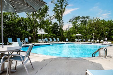 the-hills-at-crescent-springs_hsc_pool_0