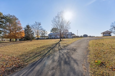 470 E Maple St, Morrison, TN 37357 - photo 2