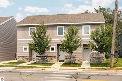 1143 E Eighth St unit 2, Traverse City, MI 49686 - photo 2