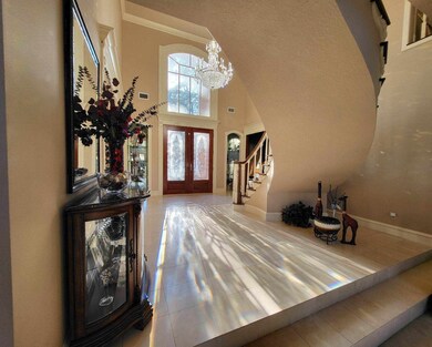 Welcome your guest with two 20th centuries chandel