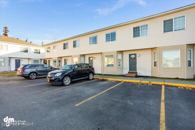 02-Front Exterior_IMG_5886-Edit