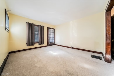 26381 Shoreview Ave, Euclid, OH 44132 - photo 5