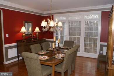 12812 Holly Grove Ct, Fairfax, VA 22033 - photo 6