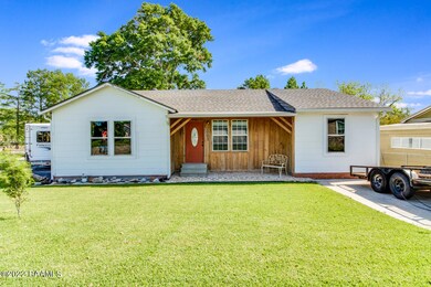 2001 Alice st-23