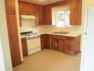 1310 Rogue River Hwy, Grants Pass, OR 97527 - photo 2