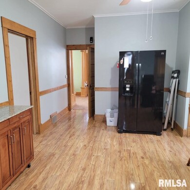 1716 Davie St, Davenport, IA 52804 - photo 4