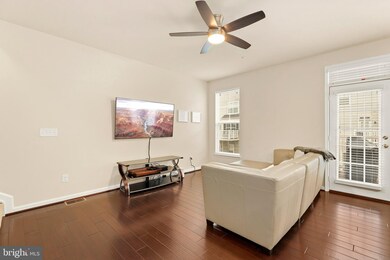 25219 Briargate Terrace, Chantilly, VA 20152 - photo 7