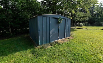 3945 W Walnut Leaf Dr, Bloomington, IN 47403 - photo 6