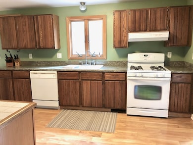 15 S Meadow Rd, Carver, MA 02330 - photo 4