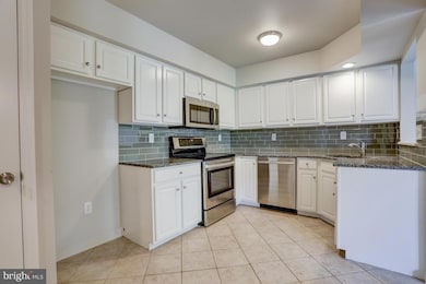 4015 Parkside Ct, Mount Joy, PA 17552 - photo 4