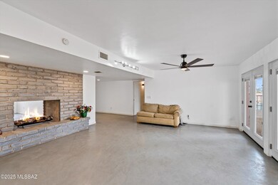07-Family Room