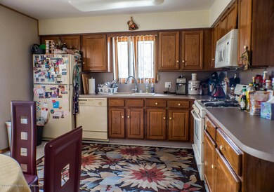 3447 Hylan20