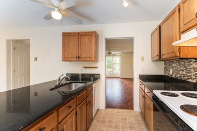 10 Salem Place, Amherst, MA 01002 - photo 3