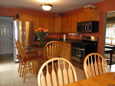 14 Friar Tuck Rd, Albany, NY 12203 - photo 7