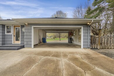 19565 Rosedale Ave, Excelsior, MN 55331 - photo 6