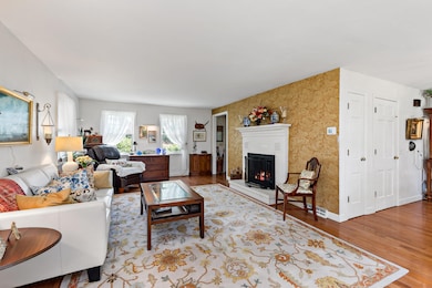 39 Bennets Neck Dr, Pocasset, MA 02559 - photo 6