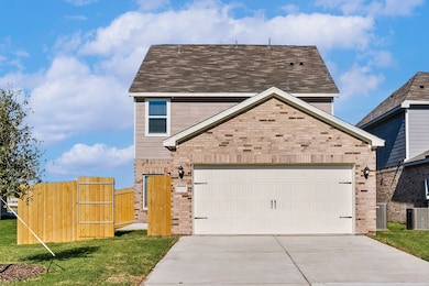 112 Magnolia Blvd, Hutchins, TX 75141 - photo 2