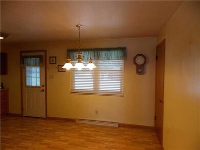 Kitchen. Eat in kitchen with exit to the rear pati