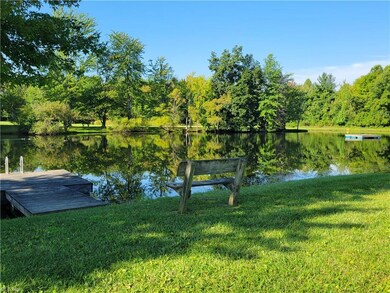 PRIVATE LAKE FOR SWIMMING, FISHING, PADDLE BOATING AND FABULOUS NATURE WALKS