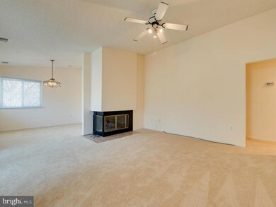 1913B Villaridge Dr unit 1913-B, Reston, VA 20191 - photo 6