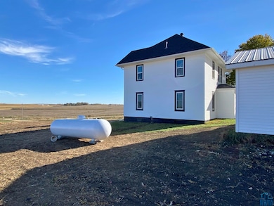 17575 Otter Ave, Le Mars, IA 51031 - photo 4