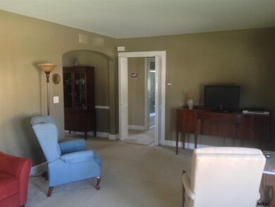 308 Commerce St, Waynesboro, PA 17268 - photo 4