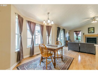 78 Sandalwood Loop, Creswell, OR 97426 - photo 7