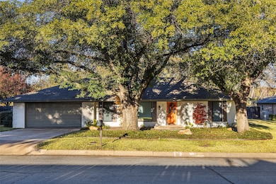 5809 Rayburn Dr, Fort Worth, TX 76133 - photo 2