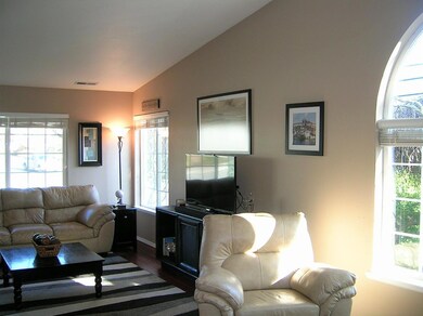 901 NW Regent Dr, Grants Pass, OR 97526 - photo 6