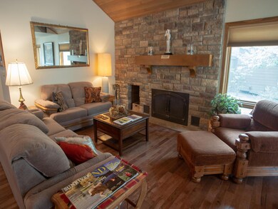 58021 Tokatee Ln, Sunriver, OR 97707 - photo 3