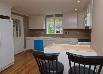 102 Pleasant St, Medfield, MA 02052 - photo 4